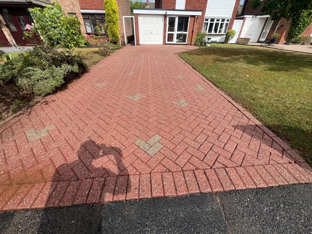 Patio and paving cleaning in Glasgow